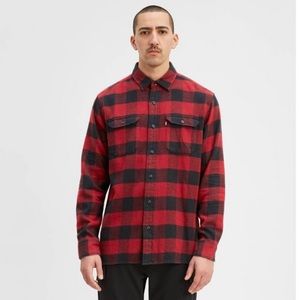 Levi’s Men’s plaid button down shirt